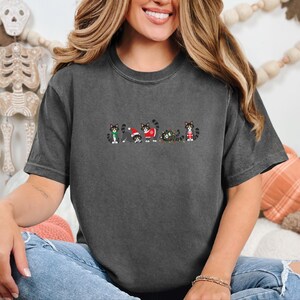 ホリデーキャットシャツ、タキシード猫好きへのギフト、クリスマスキティTシャツ、おもしろいお祝い猫スウェットシャツ、白黒猫オーナーシャツ 画像 2