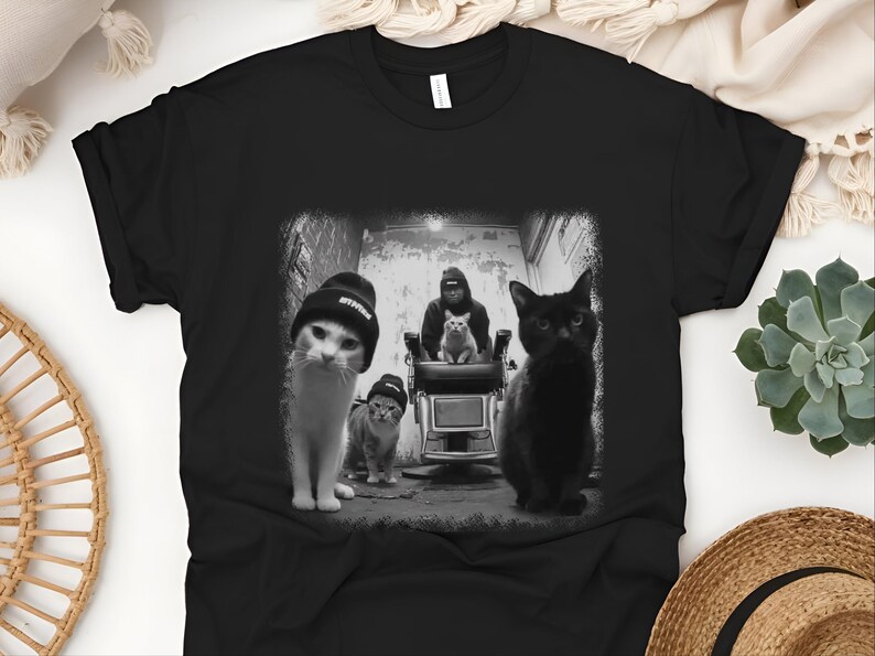 Gangster-Katzen-Shirt, stylisches Streetwear-Motiv für Katzenfans, lustiges T-Shirt mit Tierhumor, einzigartiges Geschenk für Tierbesitzer Bild 6