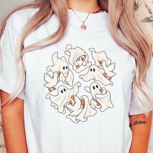 ゴーストグースシャツ、おもしろグースTシャツ、おもしろゴーストハロウィンTシャツ、不気味な季節のギフト、農場動物好きのためのトップス 画像 1
