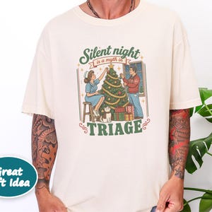 Christmas Nurse Sweatshirt, Funny ER Nurse Shirt, Silent Night Triage, Emergency Room Gift, Holiday Party Shirt, Medical Staff Top afbeelding 10