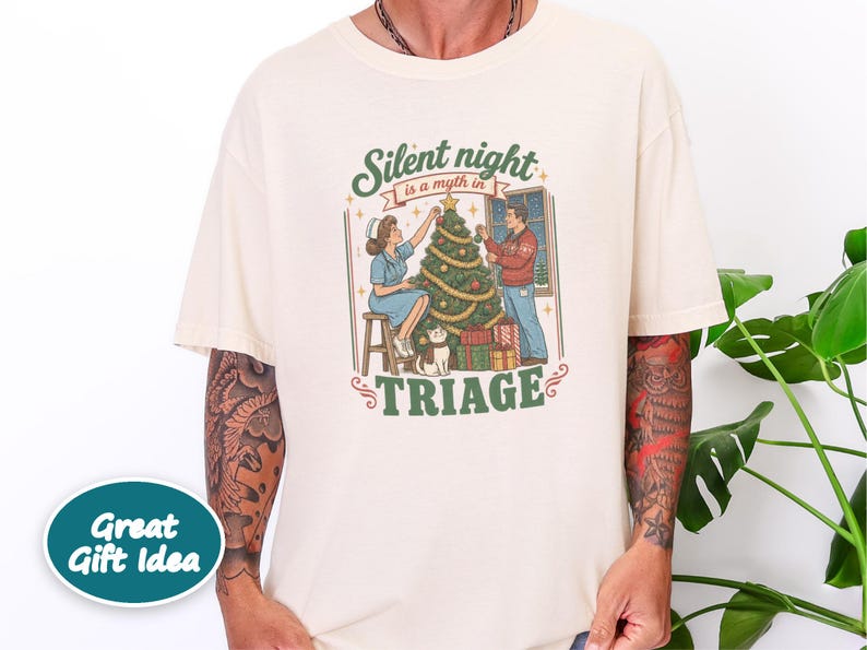 Christmas Nurse Sweatshirt, Funny ER Nurse Shirt, Silent Night Triage, Emergency Room Gift, Holiday Party Shirt, Medical Staff Top afbeelding 10