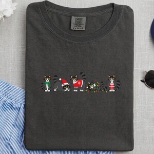 ホリデーキャットシャツ、タキシード猫好きへのギフト、クリスマスキティTシャツ、おもしろいお祝い猫スウェットシャツ、白黒猫オーナーシャツ 画像 5