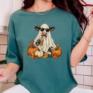 Camiseta de vaca fantasma, camiseta de café de Halloween, camiseta de café de otoño, sudadera con taza de café fantasma, conjunto de otoño con especias de calabaza. imagen 7