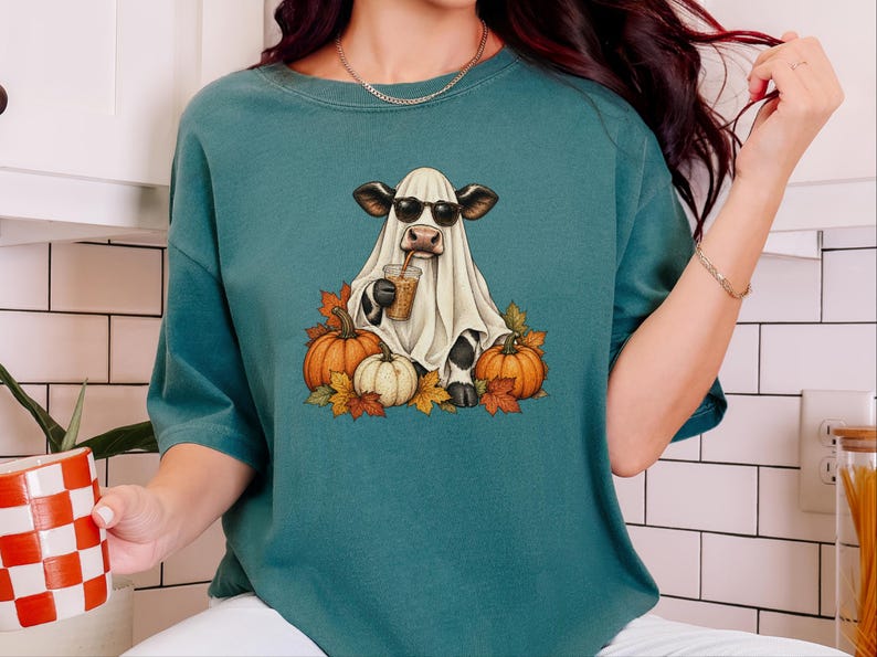 Camiseta de vaca fantasma, camiseta de café de Halloween, camiseta de café de otoño, sudadera con taza de café fantasma, conjunto de otoño con especias de calabaza. imagen 7