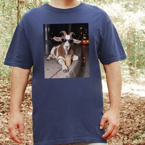 Funny Goat Shirt, Goat Lover Gift, Iced Coffee Tee, Animal Meme Shirt, Farm Life Tee, Coffee Addict Gift, Cool Goat Shirt zdjęcie 5
