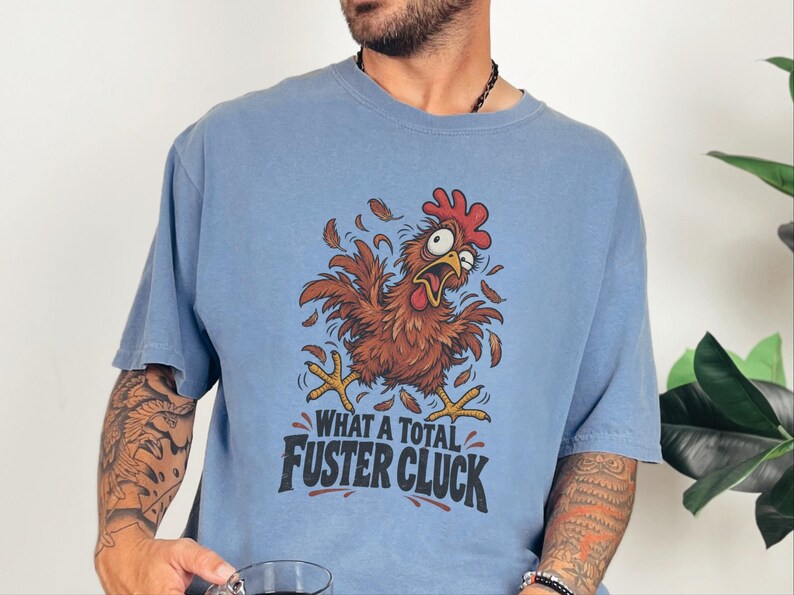 Camiseta divertida de gallinas, regalo para criadores de gallinas, camiseta sarcástica de granja, ¡Qué cacareo tan total!, camiseta divertida de aves de corral, regalo para la loca de las gallinas imagen 10