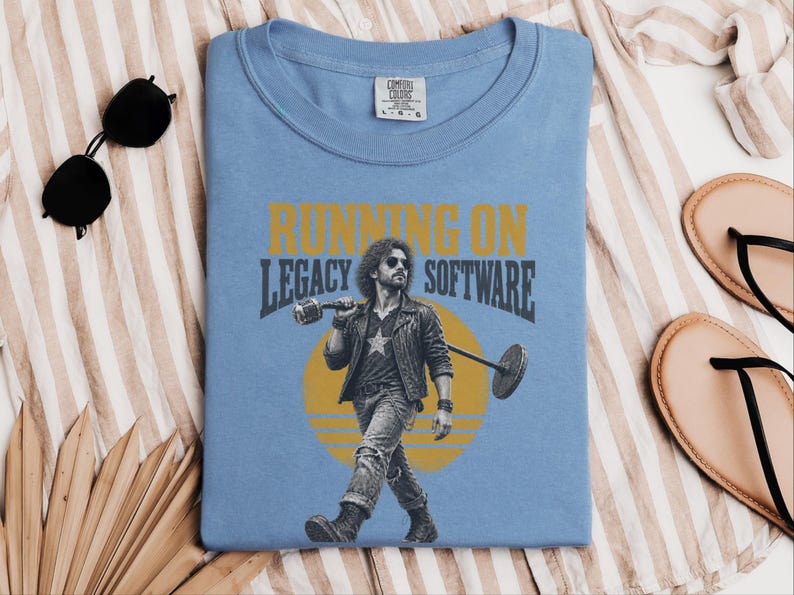 Camiseta de programador, regalo para ingeniero de software, camiseta rockera vintage, camiseta divertida para programador, regalo de humor tecnológico, funcionando con software heredado imagen 4