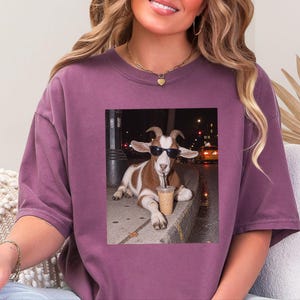 Funny Goat Shirt, Goat Lover Gift, Iced Coffee Tee, Animal Meme Shirt, Farm Life Tee, Coffee Addict Gift, Cool Goat Shirt zdjęcie 4