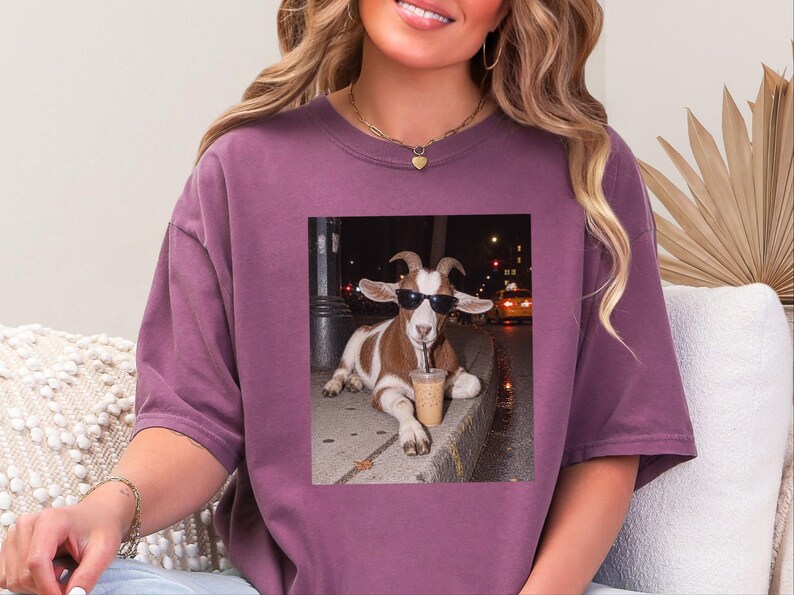 Funny Goat Shirt, Goat Lover Gift, Iced Coffee Tee, Animal Meme Shirt, Farm Life Tee, Coffee Addict Gift, Cool Goat Shirt zdjęcie 4