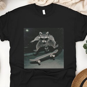 Urban Fashion Look Raccoon, Funny Skatepark Tee | Raccoon At The Skatepark, 90s Skater Gift | Trash Panda Live Fast Eat Trash Retro T-shirt image 4