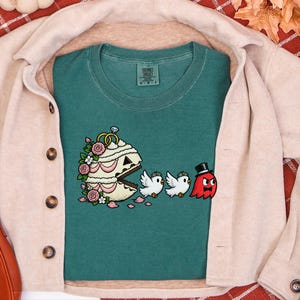 Gamer-Hochzeitsshirt, Geschenk für Gaming-Paare, Retro-Gaming-T-Shirt, Nerdiges Hochzeitsgeschenk, Pac-Man-Shirt Bild 9