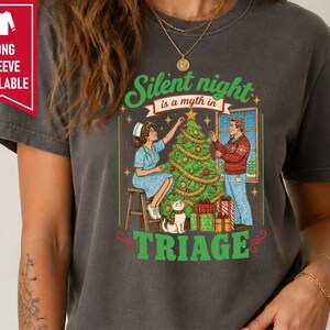 Christmas Nurse Sweatshirt, Funny ER Nurse Shirt, Silent Night Triage, Emergency Room Gift, Holiday Party Shirt, Medical Staff Top afbeelding 5