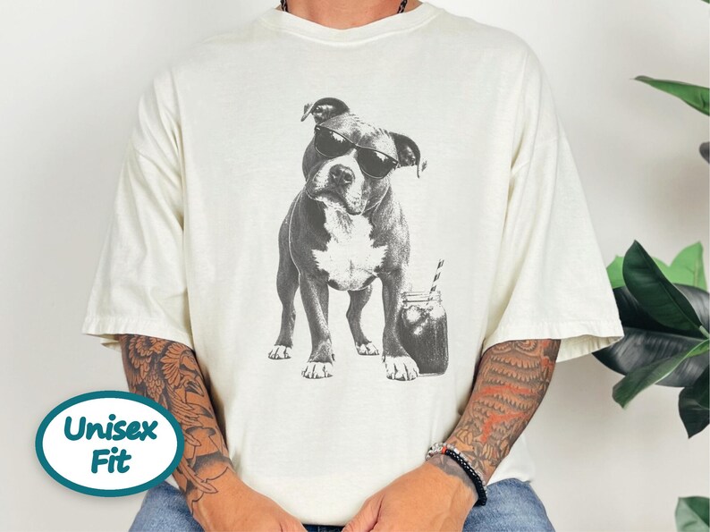 Funny Pitbull Shirt, Iced Coffee Dog Lover Gift, Pittie Mom Tee, Bully Breed Graphic Shirt, Vintage Dog Tee imagem 4