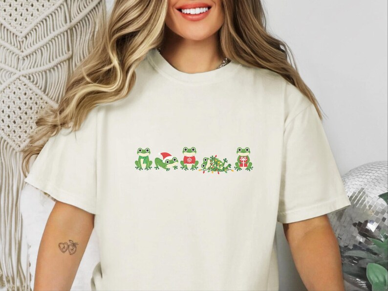 Christmas Frog Shirt, Frog Christmas Gift, Cute Frog Tee, Funny Christmas Shirt, Holiday Animal T Shirt image 3
