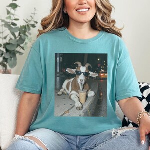 Funny Goat Shirt, Goat Lover Gift, Iced Coffee Tee, Animal Meme Shirt, Farm Life Tee, Coffee Addict Gift, Cool Goat Shirt zdjęcie 3