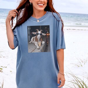 Funny Goat Shirt, Goat Lover Gift, Iced Coffee Tee, Animal Meme Shirt, Farm Life Tee, Coffee Addict Gift, Cool Goat Shirt zdjęcie 8