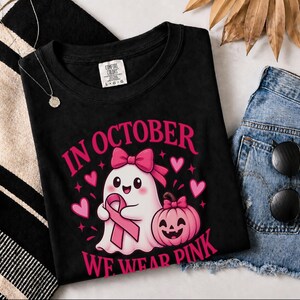 In oktober dragen we een roze spookshirt, een cadeau ter bevordering van bewustzijn over borstkanker, een roze Halloween-shirt met lint, een top voor kankeroverlevenden, een shirt voor het griezelige seizoen. afbeelding 10