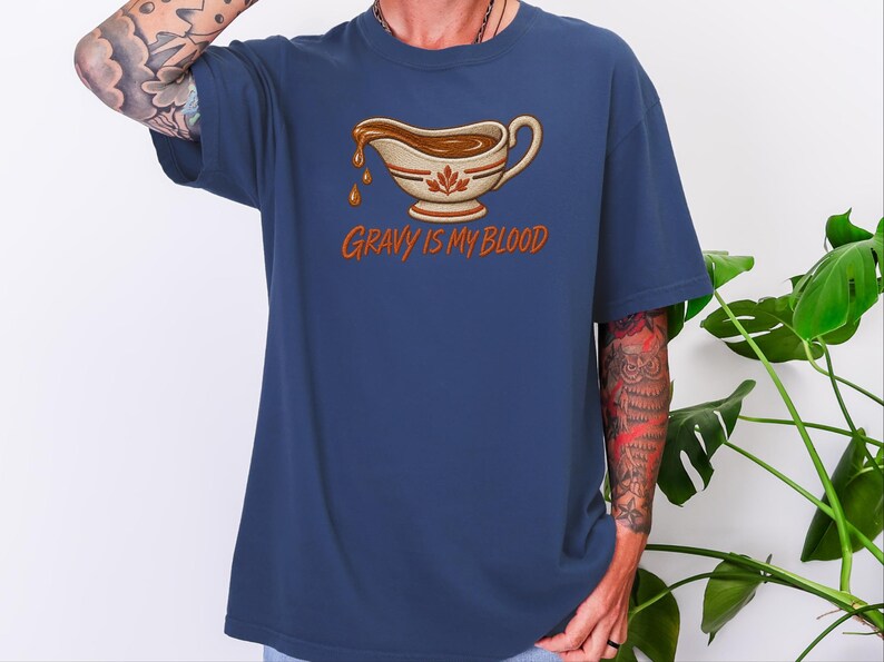 „Soße ist mein Blut“-Shirt, Geschenk für Feinschmecker zum Thanksgiving-Fest, lustiges Koch-T-Shirt, Sweatshirt für das Festessen, Geschenk für Foodies Bild 7