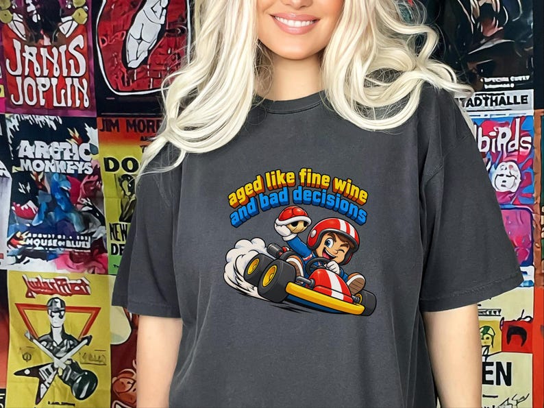 Kart racing-tröja, racerbilsoutfit, retro gaming-tröja, åldrad som fint vin och dåliga beslut, videospelspresent bild 8