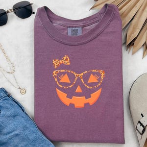 Comfort Colors Jack O Lantern Face Shirt, Womens Fall Halloween Party Tee, Cute Leopard Print Pumpkin Sweatshirt, Leopard Pumpkin image 5