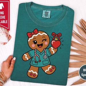Christmas Nurse Shirt, Gingerbread Nurse Gift, Festive Nurse Sweatshirt, Holiday Medical Tee zdjęcie 10