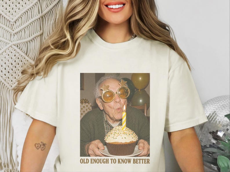Grumpy Old Man Shirt, Old Enough To Know Better Shirt, Funny Dad Birthday Tee, Grandpa Milestone Gift, Vintage 60th Birthday Shirt For Him immagine 1