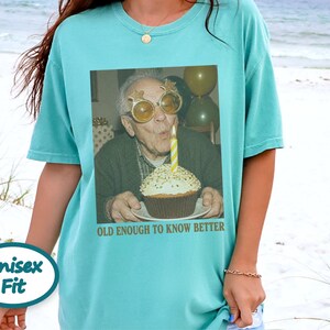 Grumpy Old Man Shirt, Old Enough To Know Better Shirt, Funny Dad Birthday Tee, Grandpa Milestone Gift, Vintage 60th Birthday Shirt For Him immagine 8