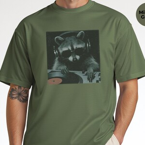 DJ Graphic Tee, Raccoon Djing Shirt, Funny Trash Panda Gift, Electronic Music Producer, Vintage Hip Hop Concert Style Tee, Raccoon Tshirt image 3