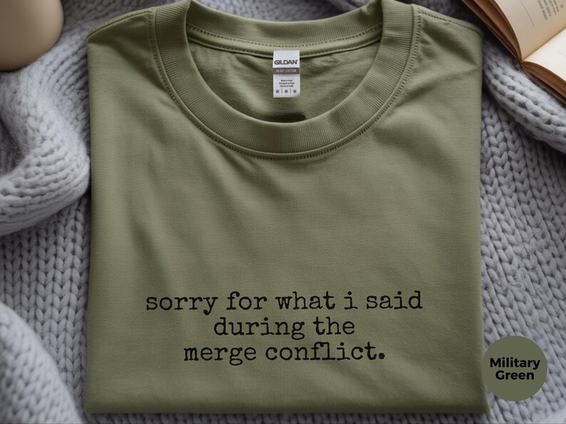 Lustiges Programmier-T-Shirt: Tut mir leid für das, was ich während des Merge-Konflikts gesagt habe, T-Shirt, Programmierer Geschenk Bild 5