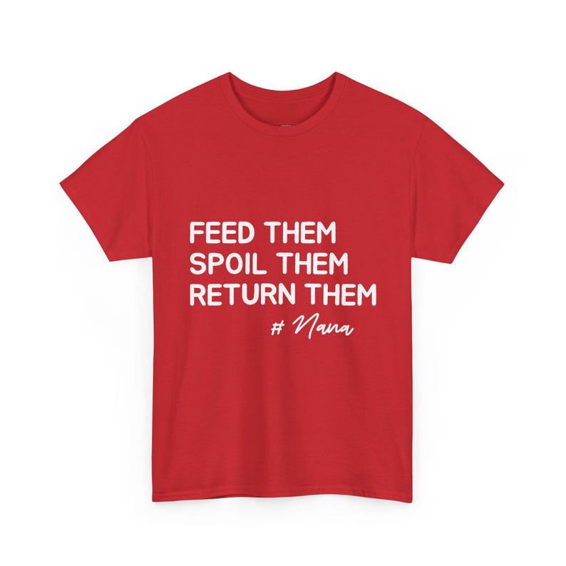 T-shirt « Mamie qui gâte ses petits-enfants », Nourrissez-les, gâtez-les, rendez-les-leur, #Mamie, T-shirt sarcastique pour grand-mère, Cadeau amusant pour mamie, Cadeaux pour grands-parents image 1