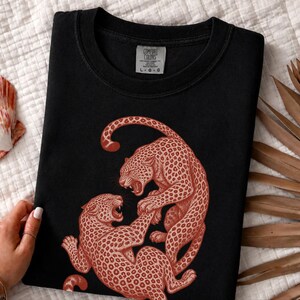 Comfort Colors Vintage Leopard Sweatshirt | Traditional Tattoo Flash Sweatshirt | Linocut Rainforest Wilderness T-Shirt, Retro Leopard Shirt image 9