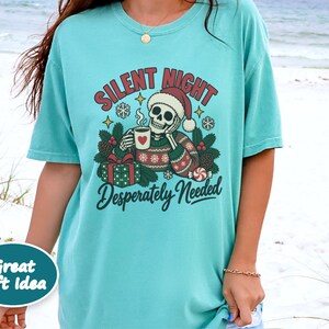 Funny Christmas Sweatshirt, Skeleton Santa Shirt, Sarcastic Holiday Gift, Silent Night Desperately Needed, Tired Mom Shirt, Creepmas Tee imagen 7