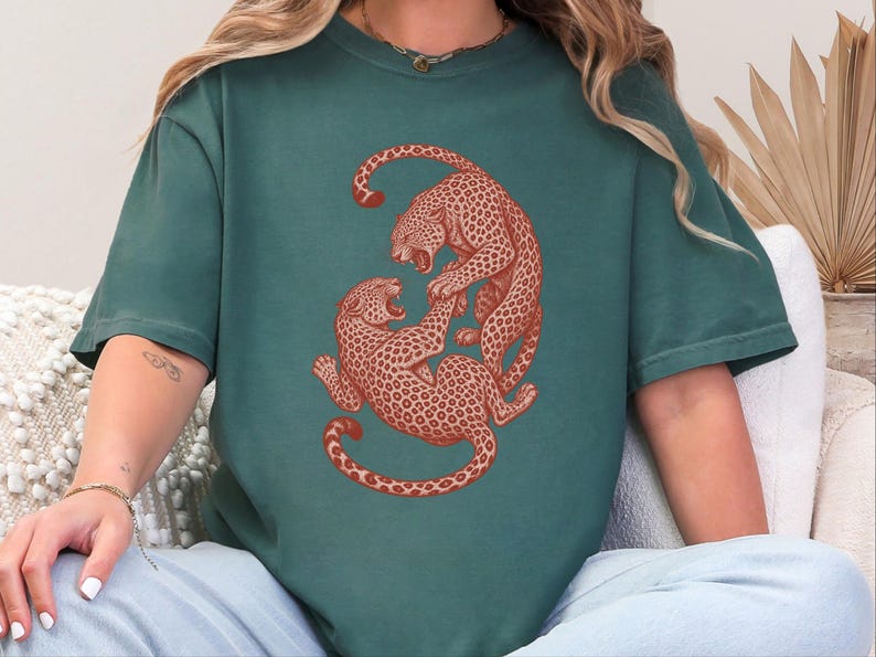 Comfort Colors Vintage Leopard Sweatshirt | Traditional Tattoo Flash Sweatshirt | Linocut Rainforest Wilderness T-Shirt, Retro Leopard Shirt image 4
