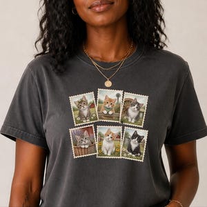 Camiseta vintage de gato, camiseta con sello postal, regalo para amantes de los gatitos de granja, camiseta para amantes de los animales, regalo retro para amantes de los gatos de campo imagen 5