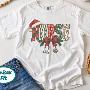 Christmas Nurse Shirt, Festive Nurse Gift, Holiday Nurse Sweatshirt, Xmas Nurse Tee, Registered Nurse Holiday Top, Nurse Christmas Shirt imagen 9