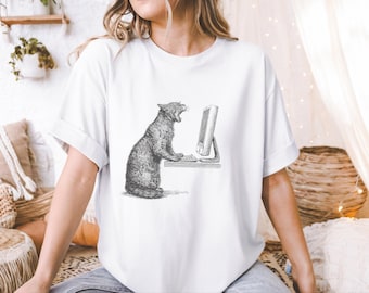 Sysadmin Humor Shirt | The Technicolor Scream Vintage Engraving Cat Vs Computer | Funny Programmer, IT Department Tee, Dark Humor Cat