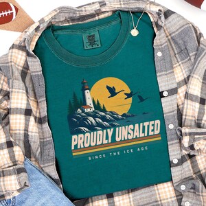 Great Lakes Shirt, Proudly Unsalted Lake Tee, Vintage Retro Pride, Mid West Style Shirt, Lighthouse Gift, Canada Lake Shirt, Lake Life Gift Bild 7