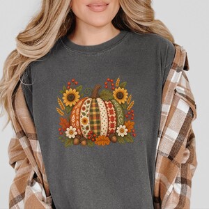 Floral Pumpkin Shirt, Vintage Patchwork Fall Tee, Cottagecore Thanksgiving Outfit, Quilted Pumpkin Autumn Garden Gift image 8
