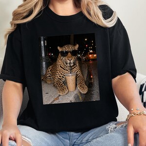 Leopardkaffe, kaffeälskare, rolig djurtröja, vildkatt bild 4