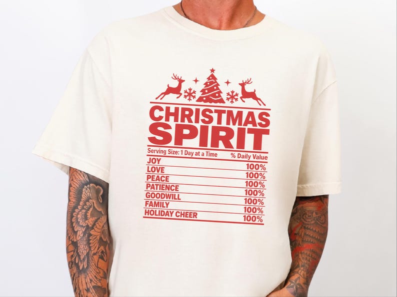 Camiseta com espírito natalino, camiseta com informações nutricionais para as festas de fim de ano, camiseta combinando para a família, camiseta divertida para festas de fim de ano, camiseta com espírito natalino imagem 12