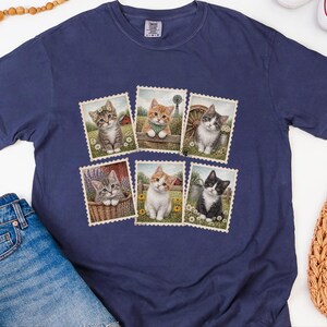 Camiseta vintage de gato, camiseta con sello postal, regalo para amantes de los gatitos de granja, camiseta para amantes de los animales, regalo retro para amantes de los gatos de campo imagen 4