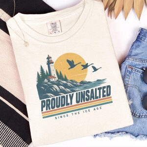 Great Lakes Shirt, Proudly Unsalted Lake Tee, Vintage Retro Pride, Mid West Style Shirt, Lighthouse Gift, Canada Lake Shirt, Lake Life Gift Bild 10