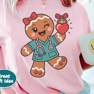 Christmas Nurse Shirt, Gingerbread Nurse Gift, Festive Nurse Sweatshirt, Holiday Medical Tee zdjęcie 7