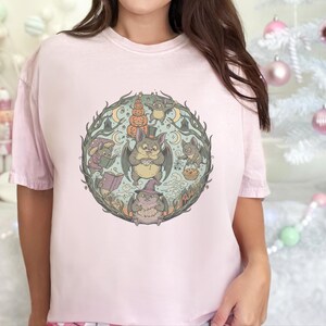 Arte de murciélago frutal de Comfort Colors para fiestas de Halloween, lindo estampado vintage de murciélago espeluznante, arte de pared gótico de fantasía oscura, regalo de decoración para la habitación de los niños imagen 7