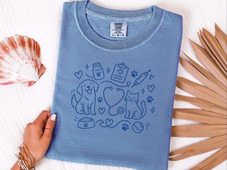 T-Shirt für Tierarzthelfer/innen, Geschenkidee für Tierärzte/innen, T-Shirt für Tiermedizinstudenten/innen, T-Shirt für Tierärzte/innen Bild 10