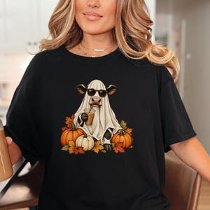 Camiseta de vaca fantasma, camiseta de café de Halloween, camiseta de café de otoño, sudadera con taza de café fantasma, conjunto de otoño con especias de calabaza. imagen 10