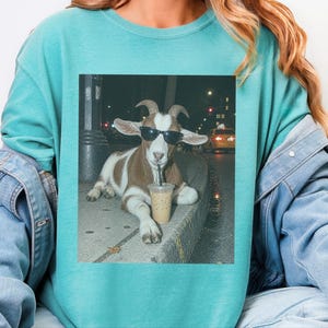 Funny Goat Shirt, Goat Lover Gift, Iced Coffee Tee, Animal Meme Shirt, Farm Life Tee, Coffee Addict Gift, Cool Goat Shirt zdjęcie 1