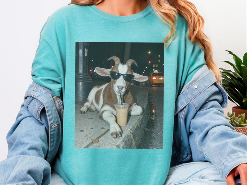 Funny Goat Shirt, Goat Lover Gift, Iced Coffee Tee, Animal Meme Shirt, Farm Life Tee, Coffee Addict Gift, Cool Goat Shirt zdjęcie 1
