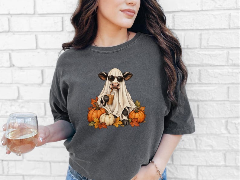 Camiseta de vaca fantasma, camiseta de café de Halloween, camiseta de café de otoño, sudadera con taza de café fantasma, conjunto de otoño con especias de calabaza. imagen 3
