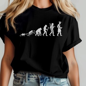 Camiseta "Evolución de un Chef Ejecutivo", Regalo de Graduación Culinaria, Camiseta Divertida para Amantes de la Cocina, Personal de Cocina, Ropa Culinaria Profesional imagen 7